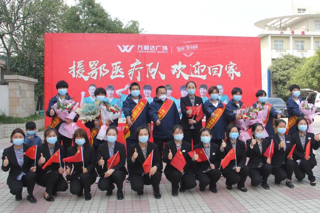 万1.jpg