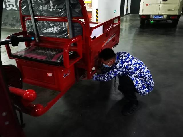 黄14.jpg